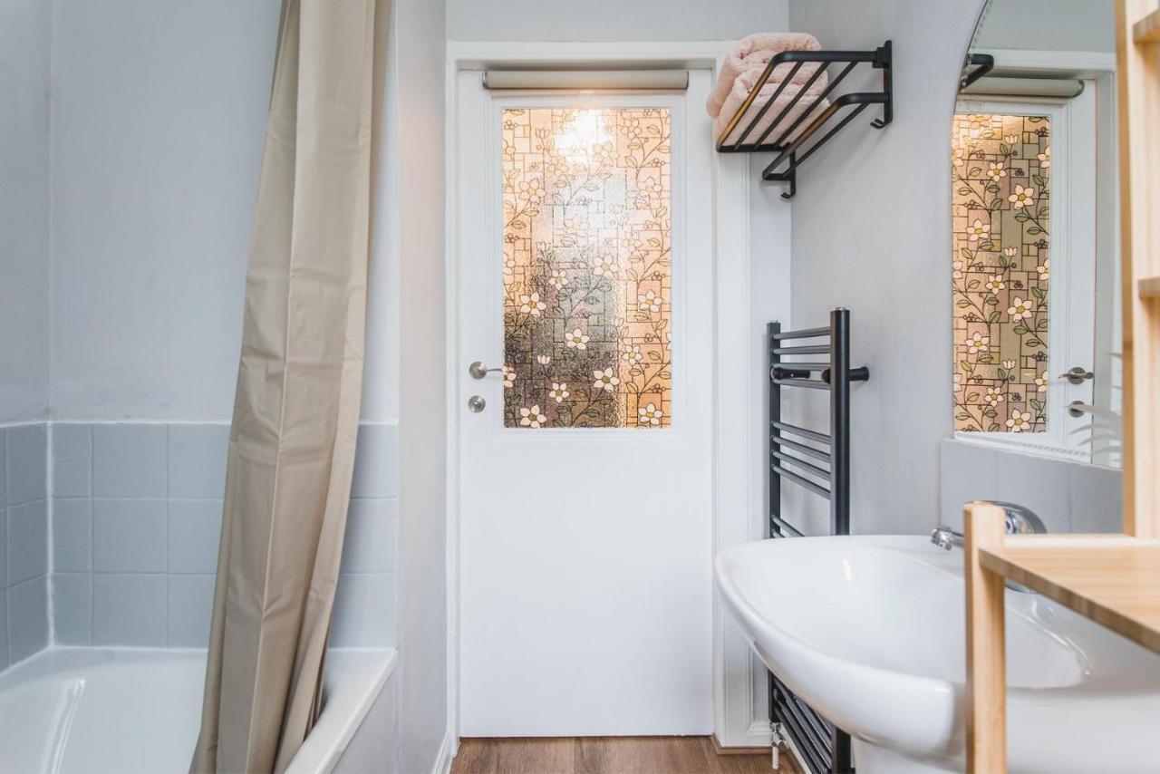 New Sleek 1Bd Edinburgh City Centre Stay Dış mekan fotoğraf